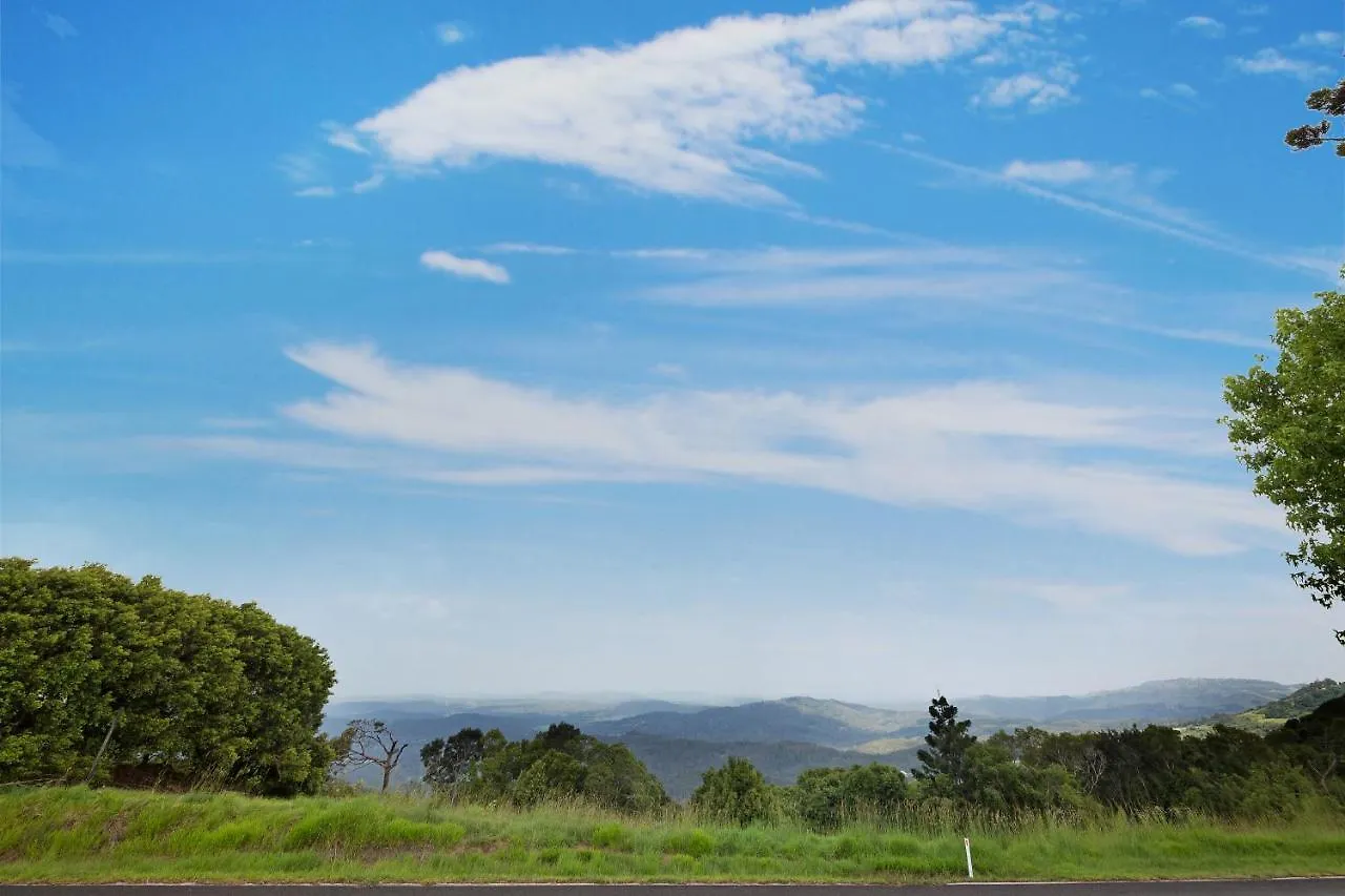 **** Resort Clouds Montville Australia